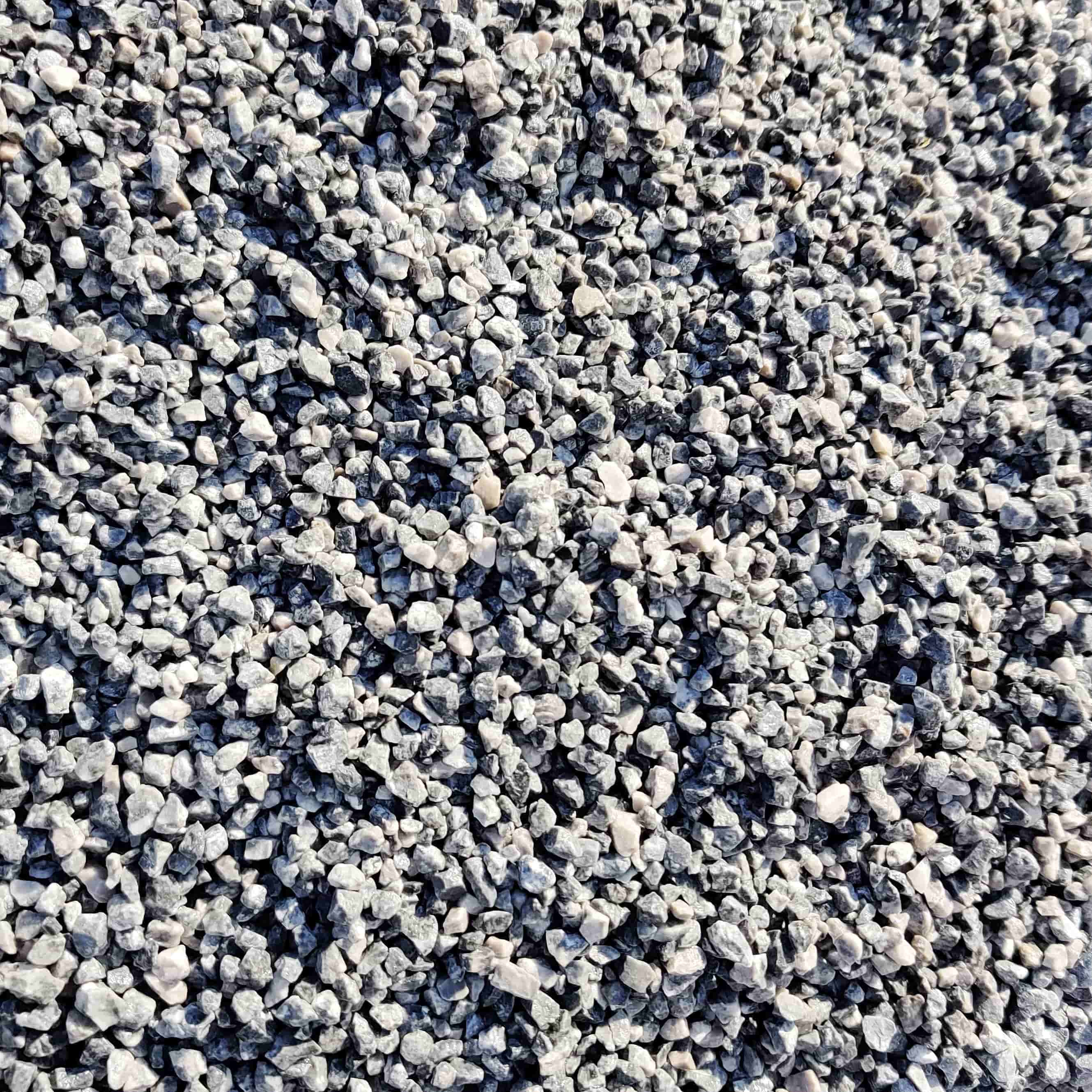 piedra triturada gris oscuro